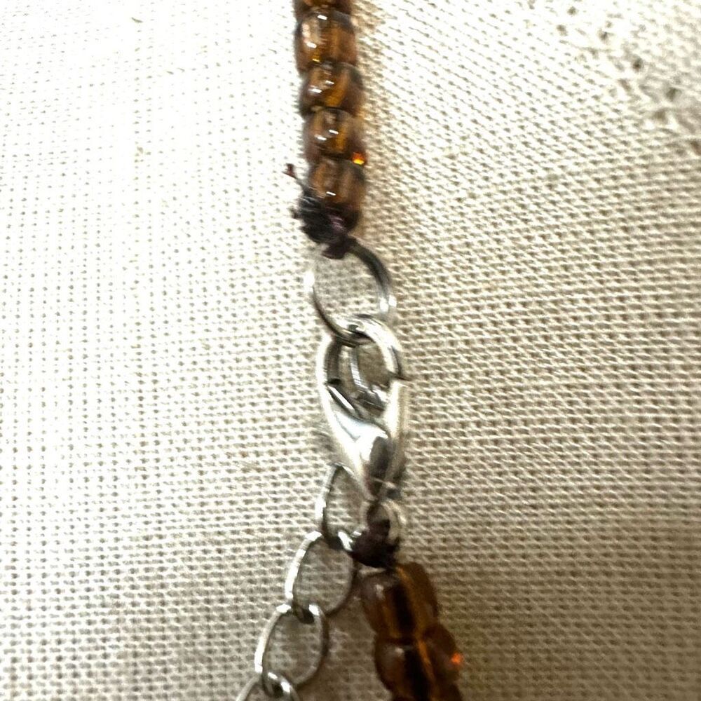 Orange beaded heart pendant necklace - Picture 7 of 9